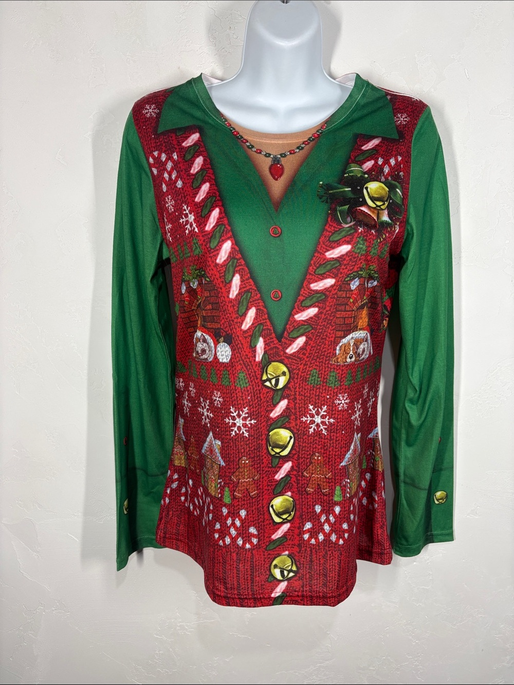 Faux Real Festive Red & Green Holiday Top size medium